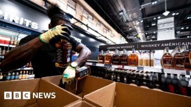 Jack Daniel says that Canada transmits bottles from the shelves "worse than definitions"